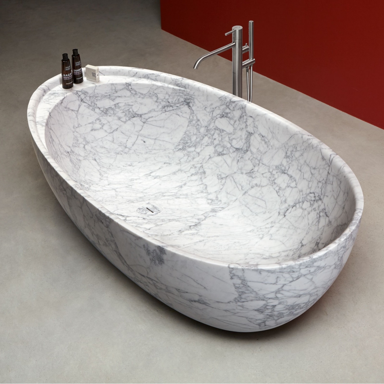Italy Carrara White Marble Bathtub
